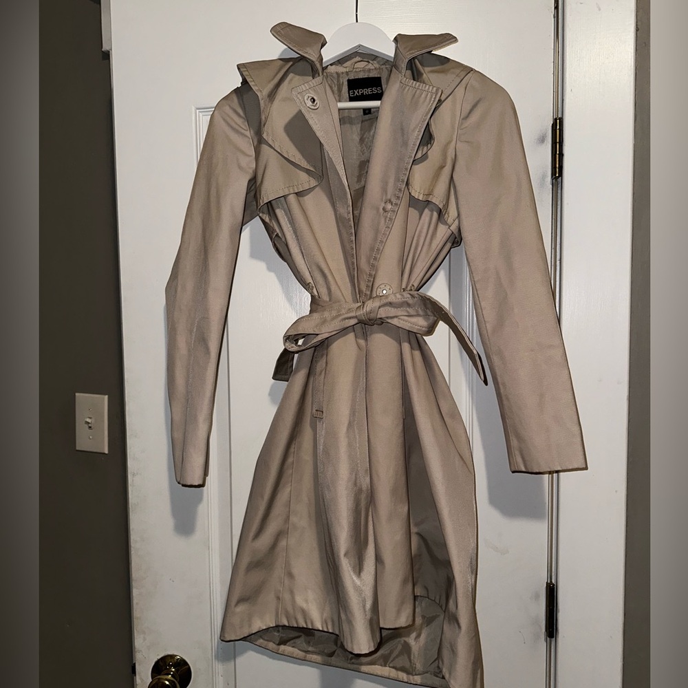 Like new Express Beige Belted Trench Coat